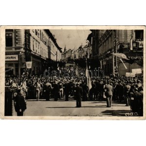 1940 Marosvásárhely, Targu Mures; bevonulás, A mezőcsávási körcsoport táblája, cukrászda, Szálasi üzlete ...