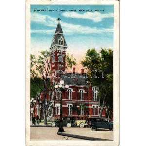 Maryville (Missouri), Nodaway County Court House, automobiles (EK)