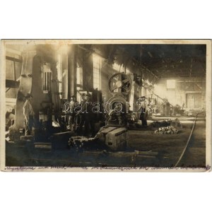 1915 Judenburg, Steirische Gussstahlwerke / Styrian cast steel works, factory interior. photo