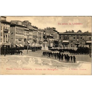 Livorno, Piazza Vittorio Emanuele, Rivista dei Bersaglieri / bicycle parade of the Italian Army's infantry soldiers...