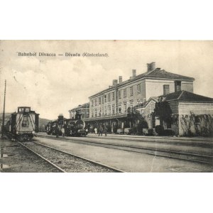 Divaca, Divacca (Küstenland); Bahnhof / railway station with locomotive and trains (fa)