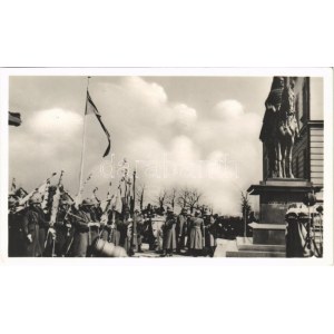 1941 Budapest I. Az 1848-49-es szabadságharci zászlók ünnepélyes hazahozatala Oroszországból...