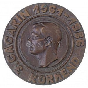 1986. J. Gagarin 1961-1986 - Körmend öntött Br plakett (133mm) T:2 / Hungary 1986. J. Gagarin 1961-1986 - Körmend...