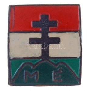 ~1930. M.É. (Magyar Élet Pártja) festett Br gomblyukjelvény (19x17mm) T:1- / Hungary ~1930. M.É. (Magyar Élet Pártja...