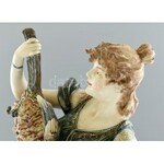 Nagyméretű vadászó Diana / Artemis. Minton (Anglia), 19. sz. vége, festett, mázas majolika, gazdag díszítéssel...