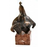 Olcsai Kiss Zoltán (1895-1981): Don Quijote. Patinázott bronz márvány talapzaton m: 21,5 cm Jelezve...