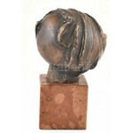 Szabó Tamás (1952-): Mária, 1997, öntött, patinázott bronz, m:13 cm, Jelezve a talapzaton: Szabó Tamás 6...