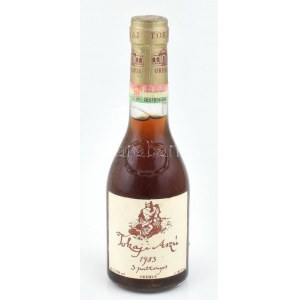 1983 Oremus 3 puttonyos tokaji aszú 0,2l. Bontatlan palack fehérbor, pincében, szakszerűen tárolt. ...