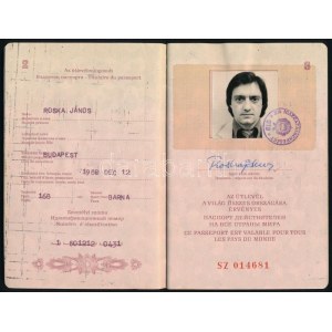 cca 1980 Magyar Népköztársaság Szolgálati Útlevél sok vízummal. ...