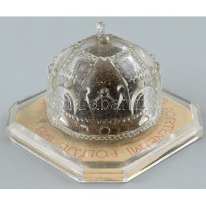 1916 Monarchia-kori koronázási emléktárgy. A magyar királyi korona öntött üveg modellje...