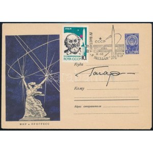 1965 Jurij Alekszejevics Gagarin (1934-1968) szovjet űrhajós autográf aláírása borítékon alkalmi bélyegzéssel. ...