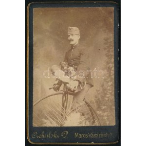 cca 1885 Katona velocipéden, kutyákkal, mentőövvel, keményhátú mignon fotó Ciehulski Péter marosvásárhelyi műterméből...