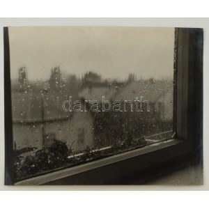 cca 1938 Szabó Lajos (Újpest): Koppan az eső, pecséttel jelzett vintage fotóművészeti alkotás...