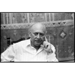 cca 1977 Illés Sándor (1914-2009) költő, író, újságíróról portré sorozat, 21 db vintage NEGATÍV...