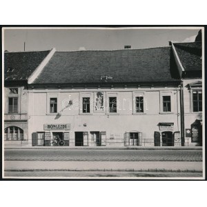 cca 1950 Budapest, Corvin tér, fotó, 18×23,5 cm