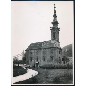 cca 1935 Budapest, Szerb templom a Tabánban, eredeti hátoldalon feliratozott MFI Petrás fotó, szép állapotban, 23,5×17...