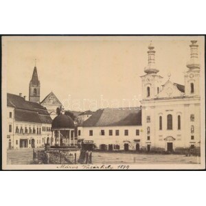 1879 Marosvásárhelyi városrészlet, keményhátú vintage fotó, jelzés nélkül, 10,5x16 cm