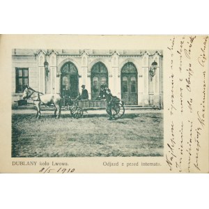 Dublany u Lvova - Odjezd před internátem, před rokem 1910