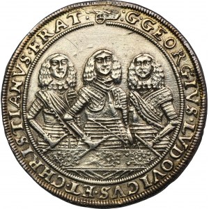 Slezsko, knížectví Legnicko-Brzesko-Wołowskie, Jerzy III Brzeski, Ludwik IV Legnicki a Krystian Wołowsko-Olawski, Thaler Brzeg 1659 EW - RARE