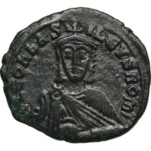 Byzantská říše, Lev VI., Follis