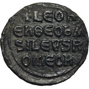 Byzantská ríša, Lev VI., Follis