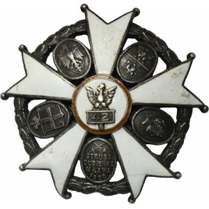 Commemorative badge of the 42nd Infantry Regiment gen. Jan Henryk Dąbrowski from Białystok - pattern I