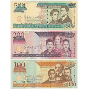 Dominicana, lot 100-500 Pesos 2006-09 (3 pcs.)
