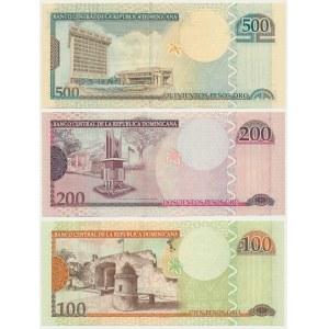Dominikanische Republik, Satz 100-500 Pesos 2006-09 (3 Stück).