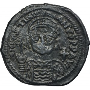 Byzantská říše, Justinián I., Follis