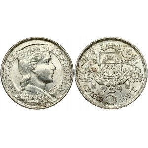 Latvia 5 Lati 1929. Obverse: Crowned head right. Reverse: Arms with supporters above value. Edge Description: DIEVS **...