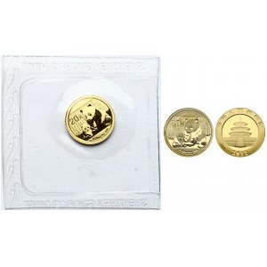 China 20 Yuan 2012 Obverse: Temple of Heaven. Reverse: Mother panda and cub. Gold 1.55g. Fineness: 0.999. KM 2028...