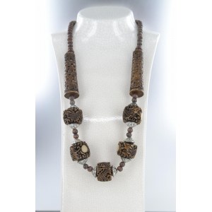Collana etnica in legno