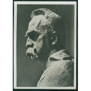 Dobre pow. miński – Fragment pomnika Józefa Piłsudskiego (brąz), rzeźb. Konstanty Laszczka, 1938