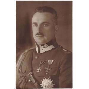 Fotografia portretowa przedstawiająca Kazimierza Sosnkowskiego w stopniu generała dywizji - zdjęcie wykonane przed 1936r
