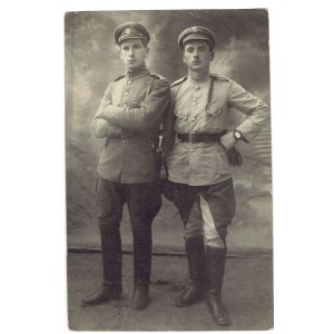 Fotografia grupowa przedstawiająca żołnierzy Wojsk Polskich na Wschodzie