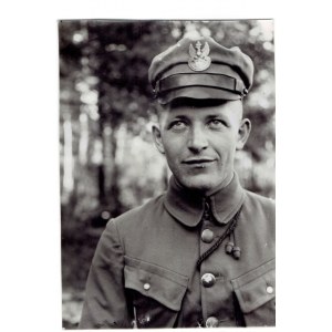 Fotografia portretowa przedstawiająca żołnierza Legionów Polskich