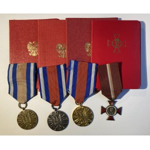 Zestaw odznaczeń i medali po pułkowniku Tadeuszu Morawskim