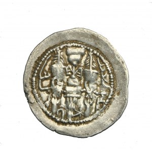 SASANIDZI-szachowie Persji. HORMIZD IV (579-590 n.e.). AR drahma śr 30 mm - popiersie szacha w koronie / strażnicy ognia przy ołtarzu