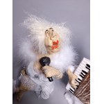 Anna Mankowska, Time for Carnival, height 35cm