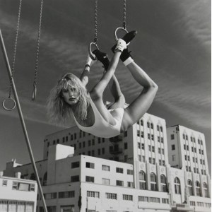 Helmut NEWTON (1920 - 2004), Daryl Hannah, Vanity Fair, 1984