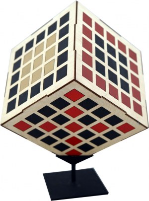 Gerard Jürgen Blum-Kwiatkowski (1930-2015), Obiekt przestrzenny - sześcian, kompozycje z kwadratów 5 x 5