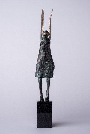 Joanna Zakrzewska, Anioł na postumencie (Brąz, wys. 33,5 cm)