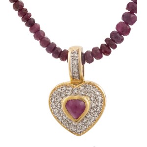 Wisior w kształcie serca na kolii z rubinów, współczesny