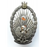 Polska, II RP, odznaka KOP w srebrze z orzełkiem legionowym, nakrętka sygnowana St. Reising