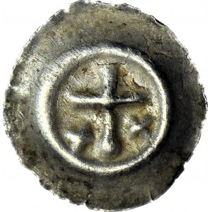 Zakon Krzyżacki, brakteat ok. 1317-1328, Krzyż łaciński, po bokach dwa krzyżyki