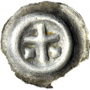 Zakon Krzyżacki, brakteat ok. 1317-1328, Krzyż łaciński, po bokach dwa krzyżyki