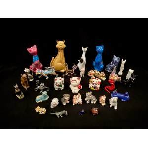 Collection of cats, 33 pieces