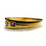 Gold ring with ruby and pearl