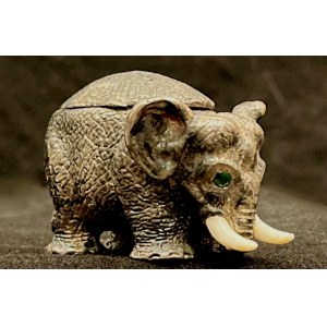 Srebrna figurka słonia z nakrywą, 128 g
