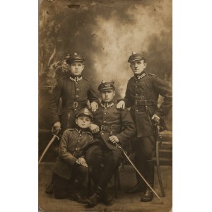 Unknown photographer, Poland, 1920s, Greater Poland soldiers with son of regiment